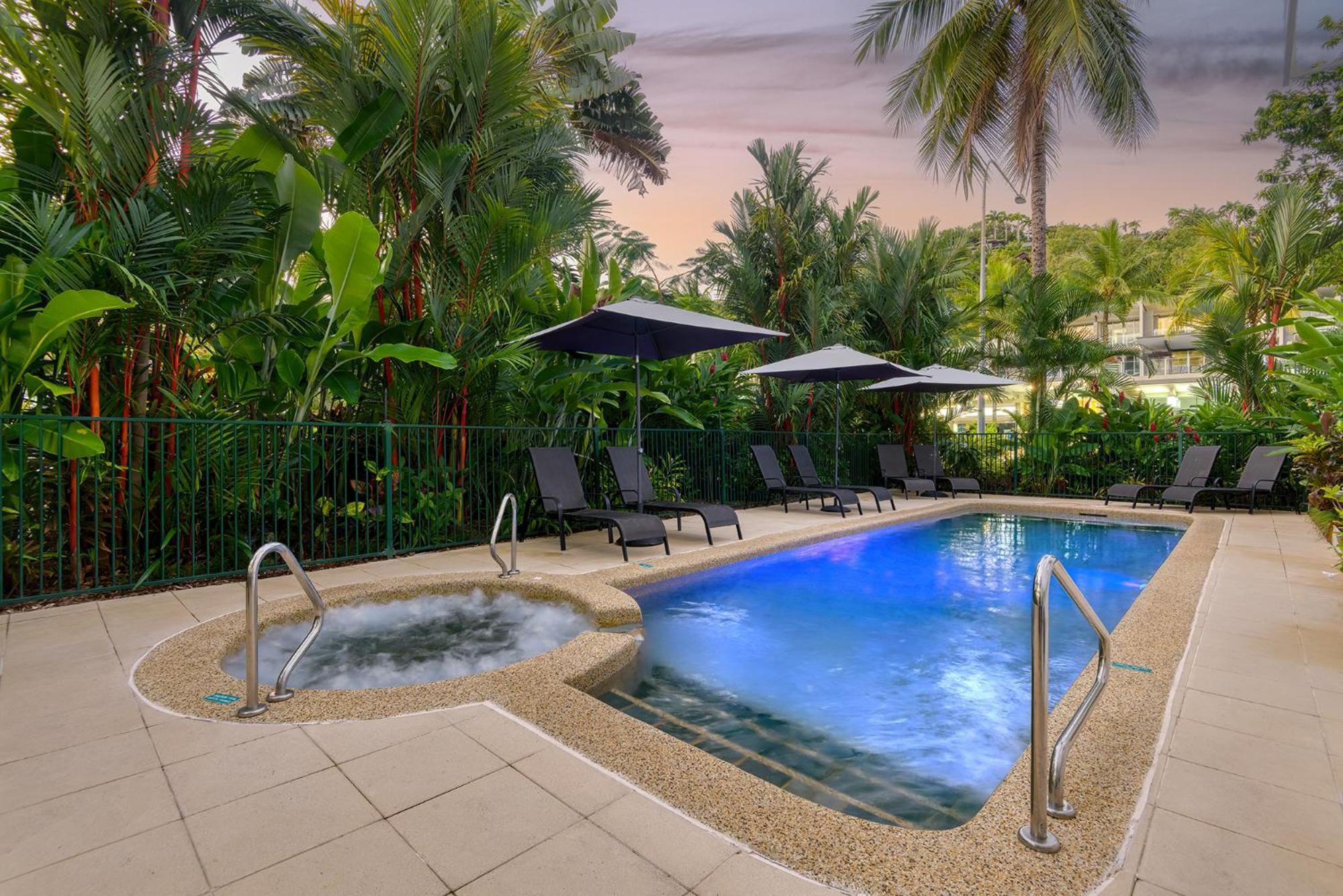 Port Douglas Apartments - Adults Only Oasis 외부 사진